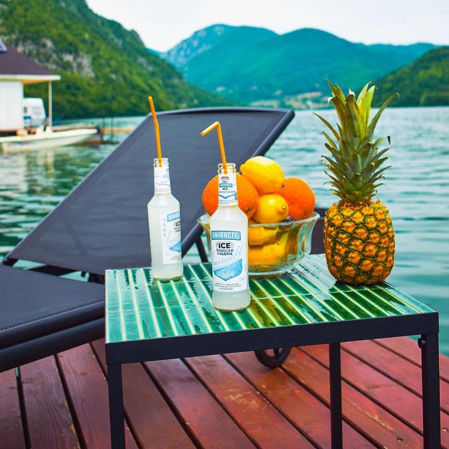 ペルチャツ Victoria Rich - Lake House, Free Mini Bar & Sup Boardsヴィラ エクステリア 写真